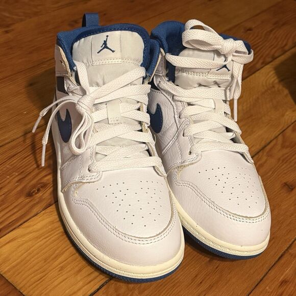 Never Warn Jordan 1 MID SE (PS) Size 3y White/industrial Blue-Sail - Picture 11 of 16